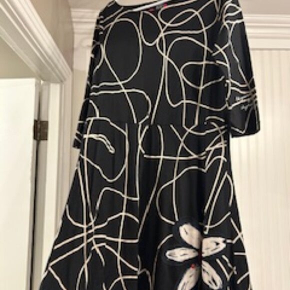 Desu - Picture 1 of 4